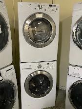 Laveuse sécheuse frontales blanches LG ( remis a neuf )