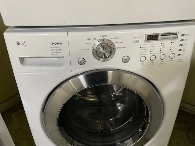 Laveuse sécheuse frontales blanches LG ( remis a neuf ) - Photo 4