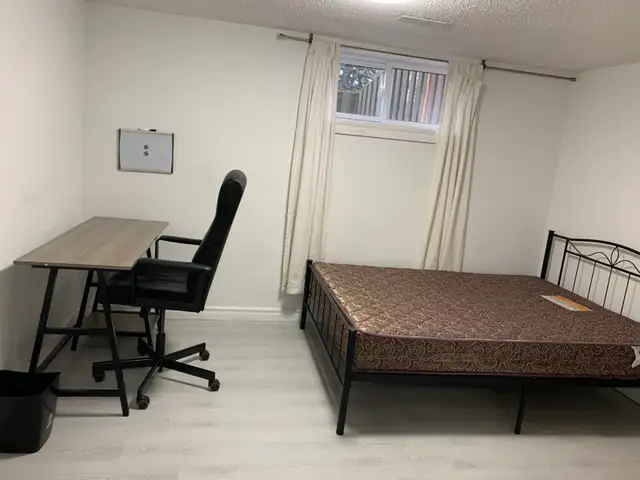 Private Room For Rent Males only - Photo 2