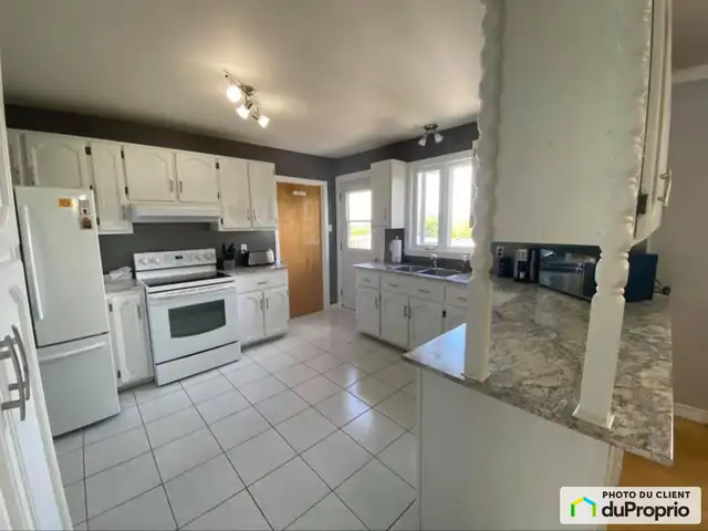 $449,000 - Triplex for sale in Gaspe - Photo 2