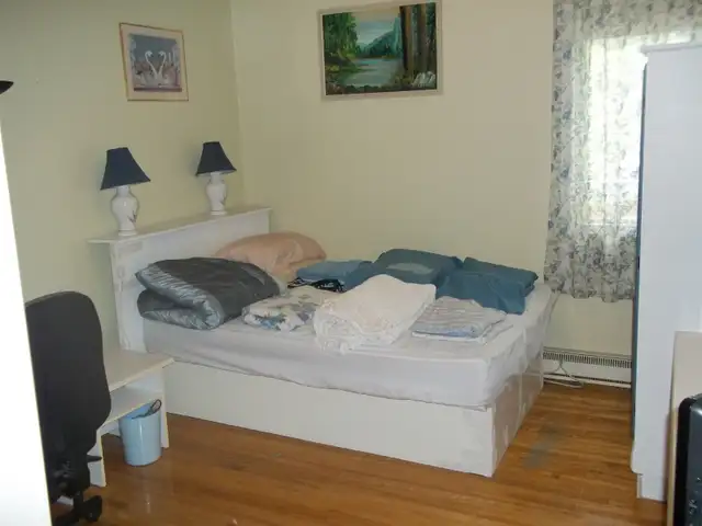 OUI TOUT CELA à ce prix :  400$    bus 803 801 330,331 28 60 61