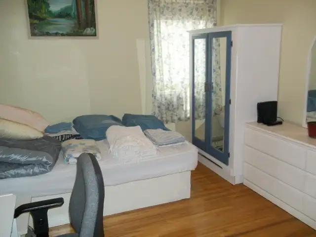 OUI TOUT CELA à ce prix :  400$    bus 803 801 330,331 28 60 61 - Photo 2