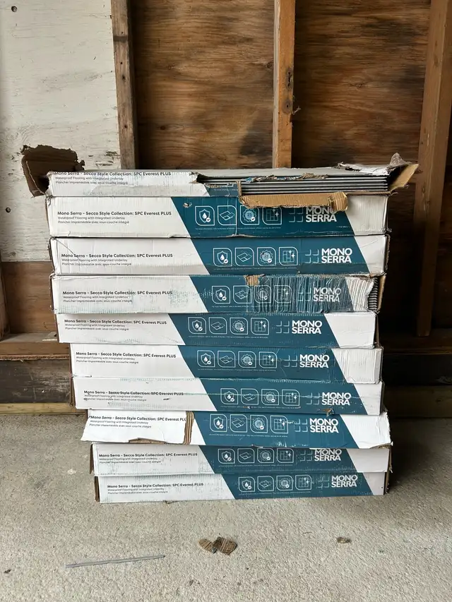 White Tile Marble Type - Photo 2