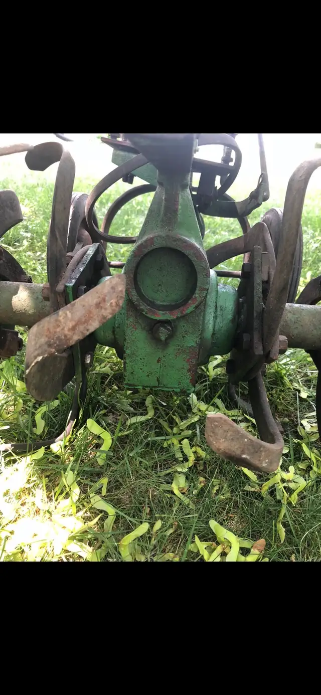 antique 1940s Rototiller - Photo 2
