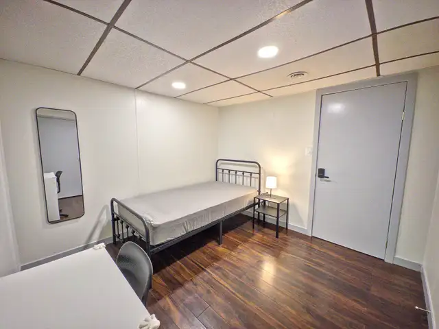 BASEMENT BEDROOM FOR RENT