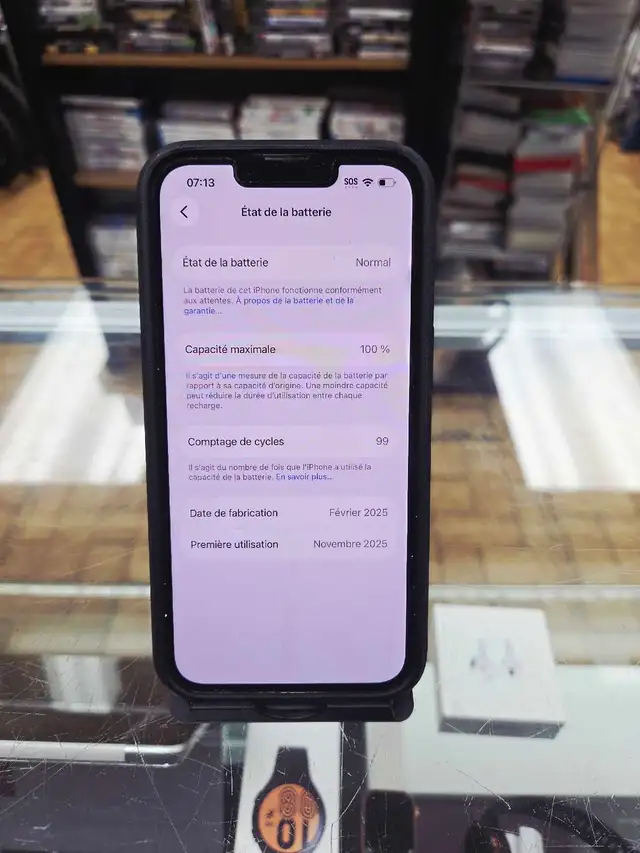 Iphone 16 E - Photo 4