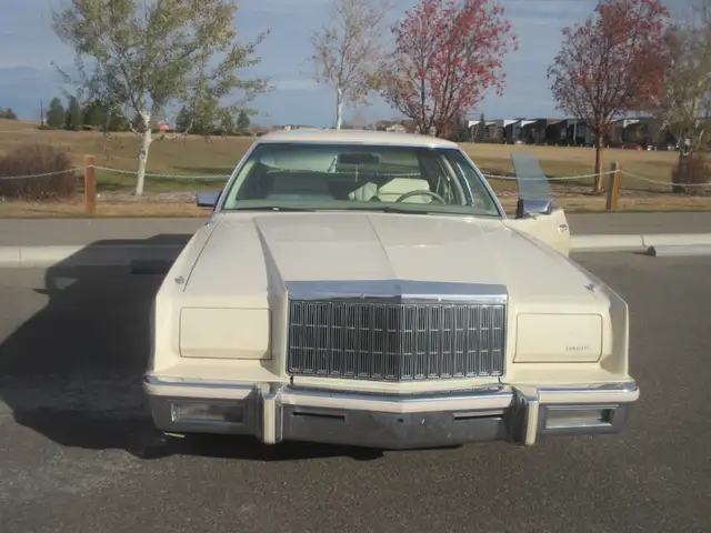 1979 CHRYSLER NEW-YORKER, Fifth Avenue Edition. TIME-CAPSULE. - Photo 4