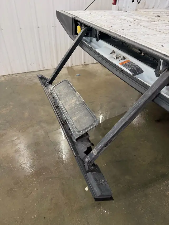 2018 Ford F-150 XLT 5.0L V8 Safetied Financing Available - Photo 10