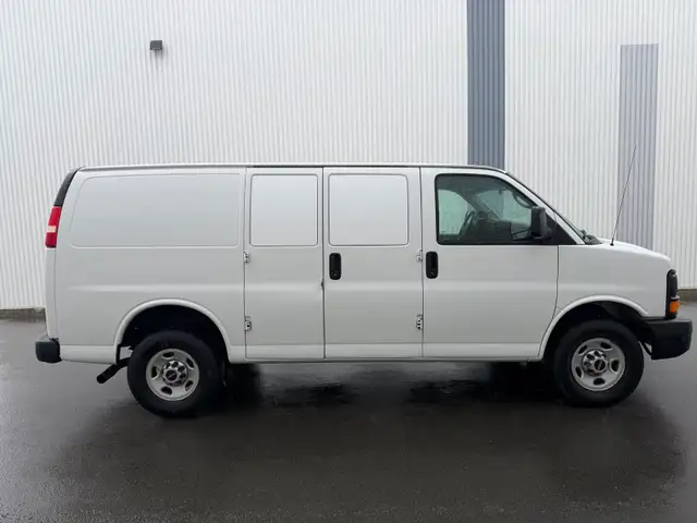 2015 GMC Savana Van 2500 - Photo 3