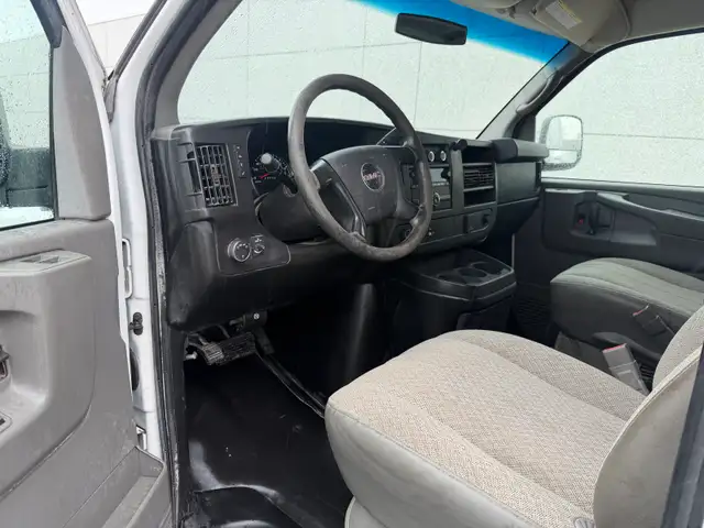 2015 GMC Savana Van 2500 - Photo 8