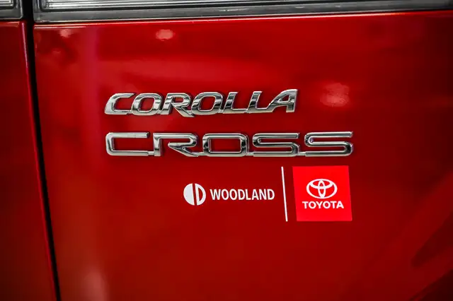 2024 Toyota Corolla Cross LE | FWD | Carplay | Mags | Bluetooth - Photo 14