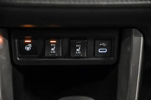 2024 Toyota Corolla Cross LE | FWD | Carplay | Mags | Bluetooth - Photo 24