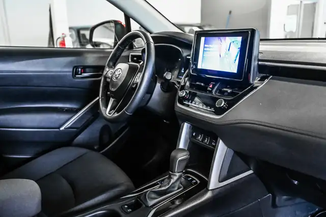 2024 Toyota Corolla Cross LE | FWD | Carplay | Mags | Bluetooth - Photo 30