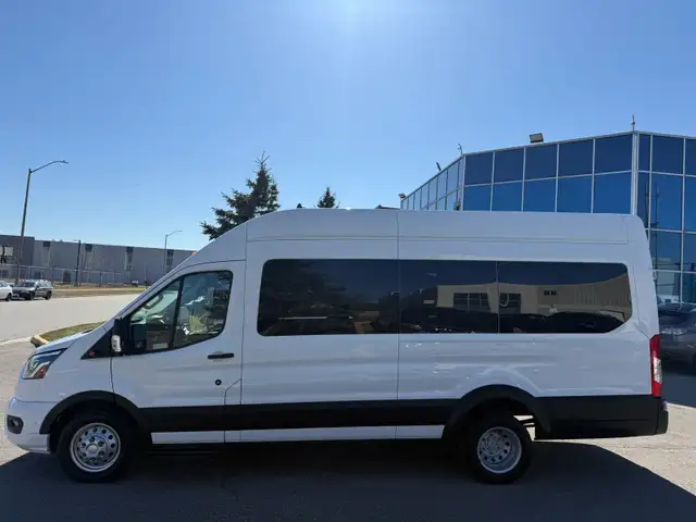 2021 Ford Transit Passenger Wagon Transit T-350 XLT - Passenger - Photo 2