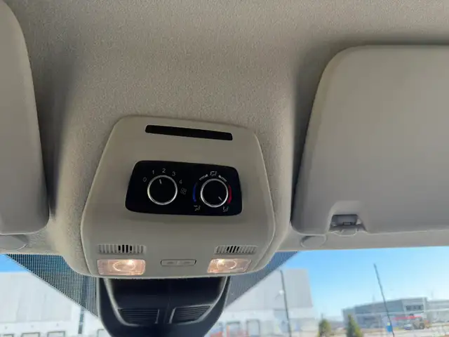 2021 Ford Transit Passenger Wagon Transit T-350 XLT - Passenger - Photo 20