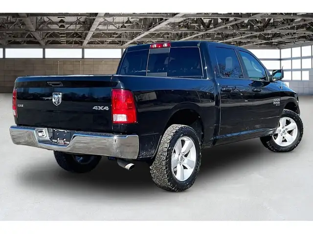 2019 Ram 1500 Classic SLT Crew | Heated Leather | Sunroof | NAV - Photo 2