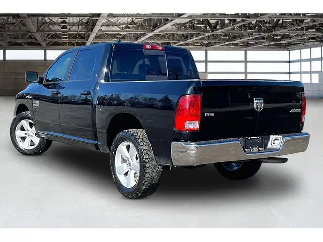 2019 Ram 1500 Classic SLT Crew | Heated Leather | Sunroof | NAV - Photo 12
