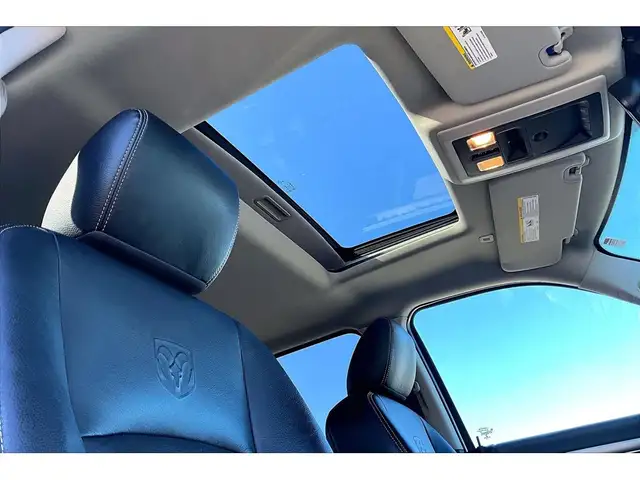 2019 Ram 1500 Classic SLT Crew | Heated Leather | Sunroof | NAV - Photo 17