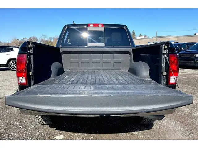 2019 Ram 1500 Classic SLT Crew | Heated Leather | Sunroof | NAV - Photo 28