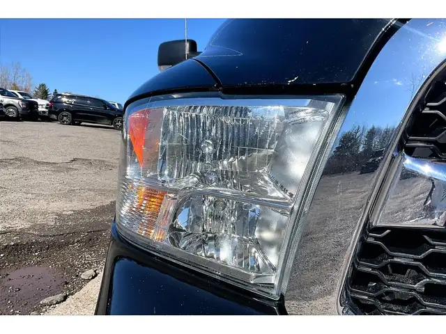 2019 Ram 1500 Classic SLT Crew | Heated Leather | Sunroof | NAV - Photo 30