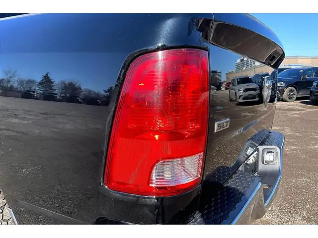 2019 Ram 1500 Classic SLT Crew | Heated Leather | Sunroof | NAV - Photo 31