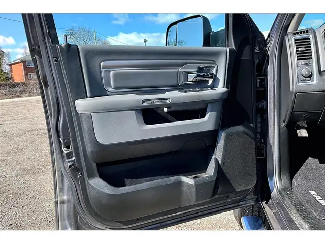 2018 Ram 1500 Big Horn Crew EcoDiesel | 6'4 Bed | 4X4 - Photo 18