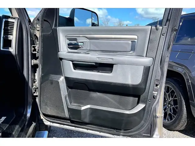 2018 Ram 1500 Big Horn Crew EcoDiesel | 6'4 Bed | 4X4 - Photo 19