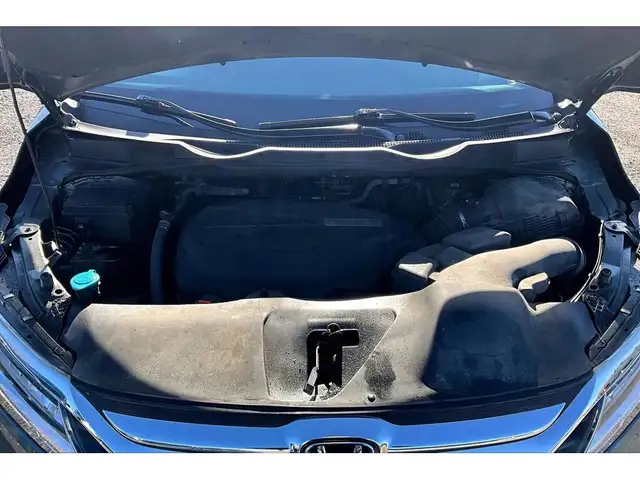 2018 Honda Odyssey Touring | 8Passenger | SafetyTech | Sunroof | - Photo 9