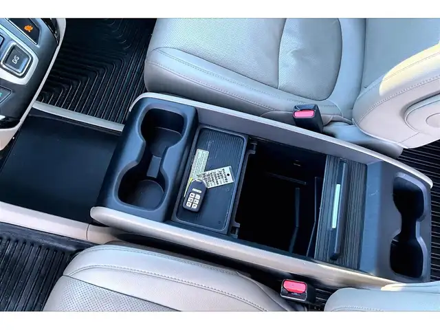 2018 Honda Odyssey Touring | 8Passenger | SafetyTech | Sunroof | - Photo 14