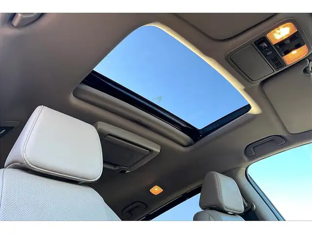 2018 Honda Odyssey Touring | 8Passenger | SafetyTech | Sunroof | - Photo 17