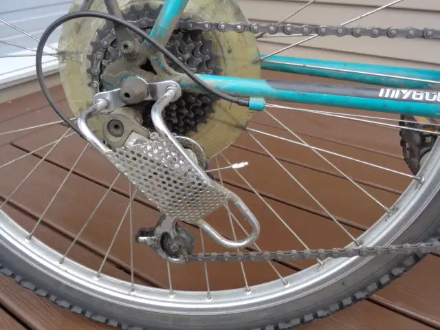 Robuste vélo HYBRIDE de marque Miyata de 24'' très équipé - Photo 2