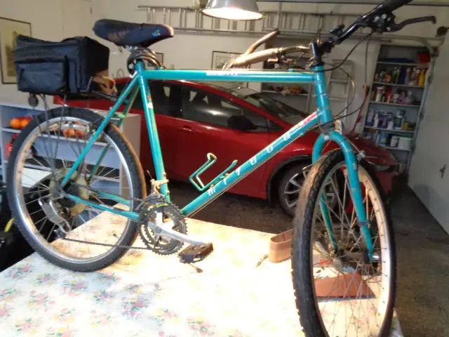 Robuste vélo HYBRIDE de marque Miyata de 24'' très équipé - Photo 6