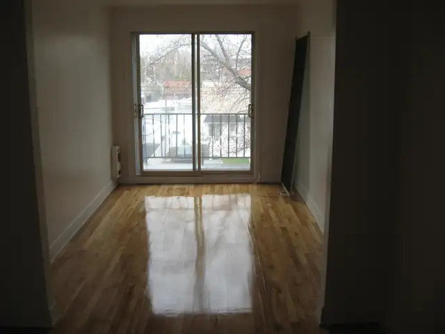 31/2 refait à neuf pour le 1er juillet - Photo 4