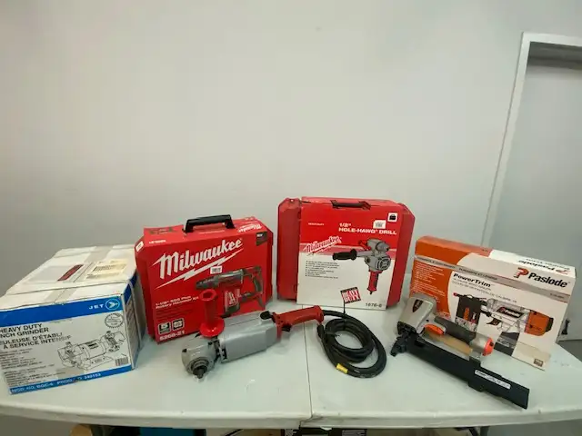 BRAND NEW POWER TOOLS - Photo 2