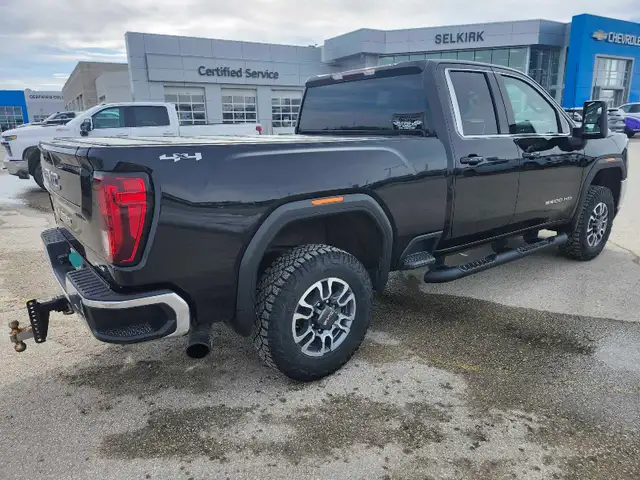 2022 GMC Sierra 2500HD - Photo 4