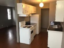 Spacious, secure! 2-bedroom apartment in Westfort, June 15th