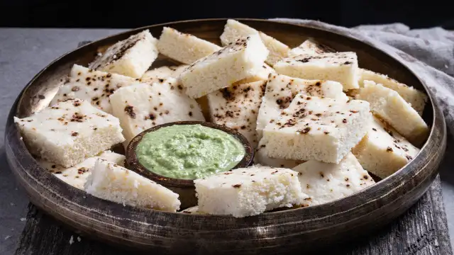 Gharkaswad tiffin — homemade meals , rotis, theplas & snacks - Photo 4