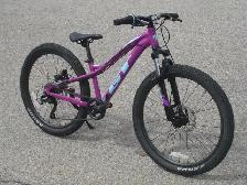 NEW GIRLS 24' GT STOMPER PRO SERIES 7 SPD, DISC BRAKES & SHOCKS!