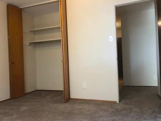 1 Bedroom Suite - ALL Utilities Included - Great Location - Photo 9