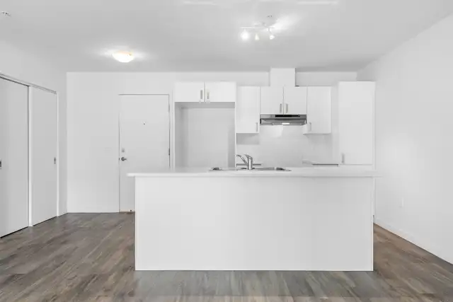 4 ½  avec Garage & Piscines – Châteauguay – Libre Juillet - Photo 9