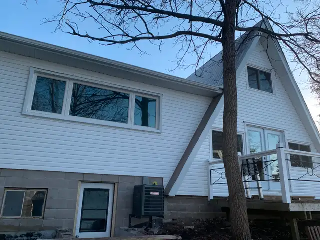 Roofing and gutters - Photo 6