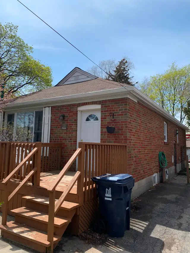 Roofing and gutters - Photo 7