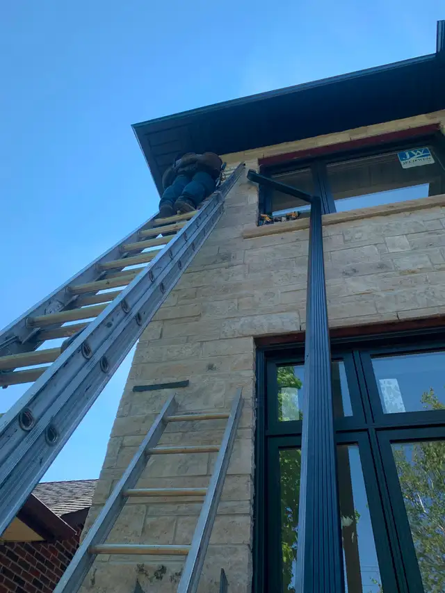 Roofing and gutters - Photo 8