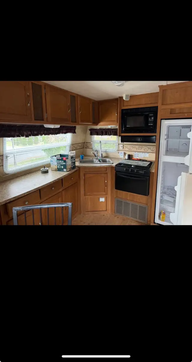 ROULOTTE 29 PIED ROUVILLE - Photo 2