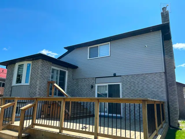 Roofing and gutters - Photo 6