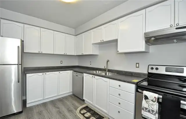 Premium living at 302 College Ave W! - Photo 12