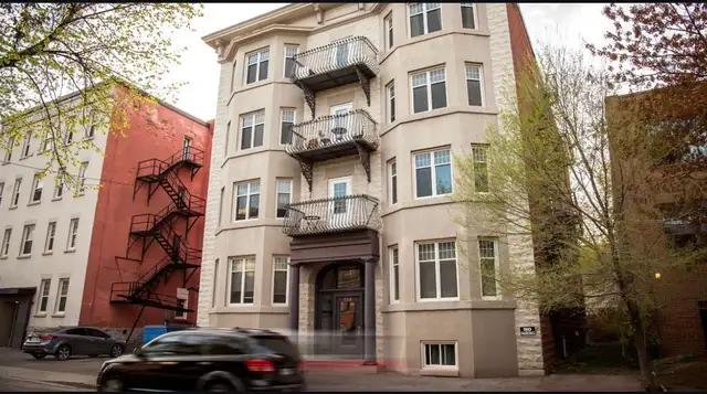 Roommate wanted / avail June