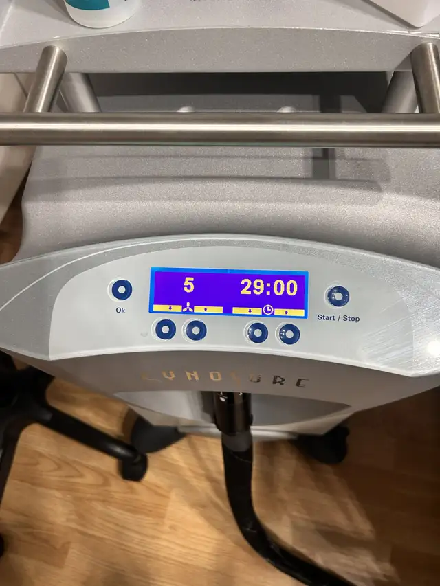 Cynosure Elite iQ Laser Machine - Photo 3