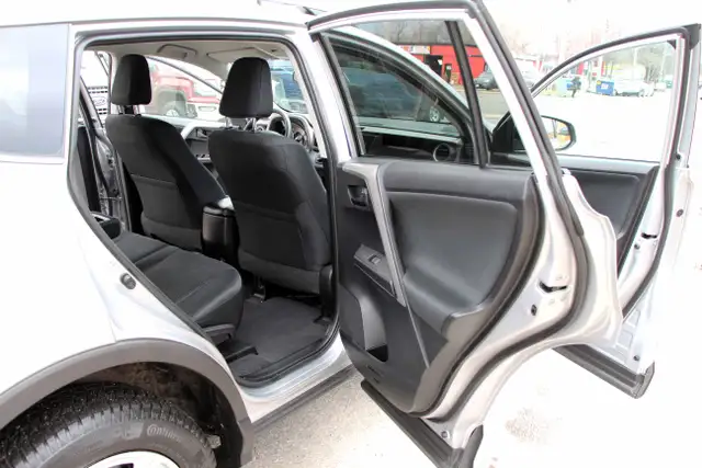 2017 Toyota RAV4 LE Certified 2 Year Warranty - Photo 11