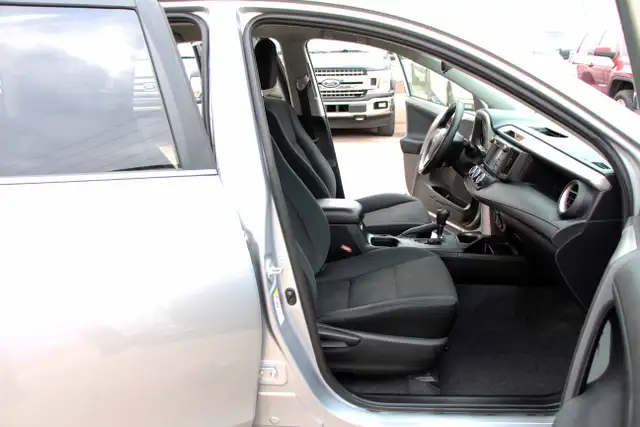 2017 Toyota RAV4 LE Certified 2 Year Warranty - Photo 16